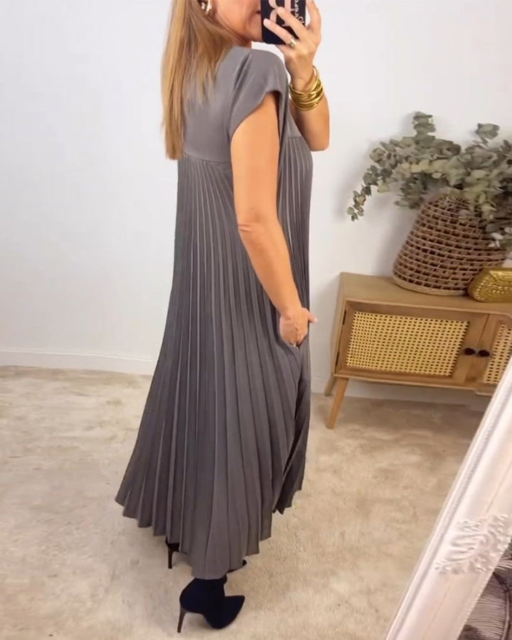 Gwendoline - Pleated Maxi Dress