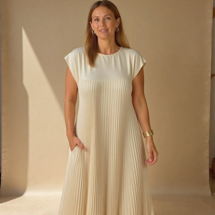 Gwendoline - Pleated Maxi Dress