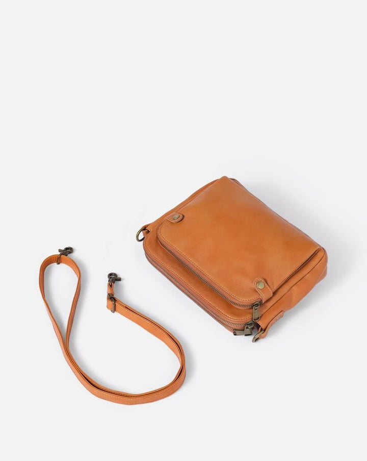 Lily Melbourne Daisy - Chic leather handbag with smart storage and premium craftsmanship