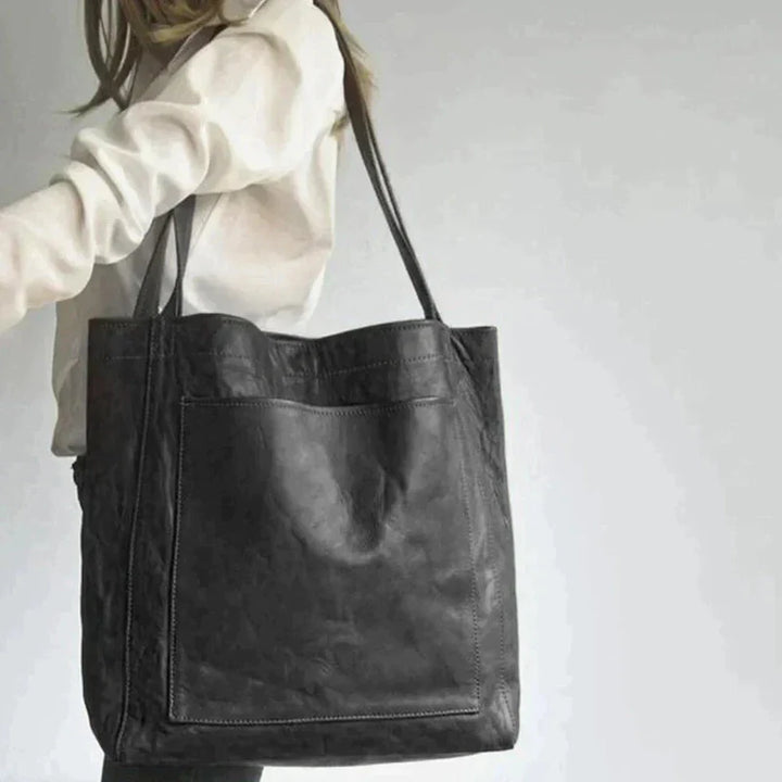 Lily Melbourne Ilse - Chic leather bag with spacious compartments and adjustable strap