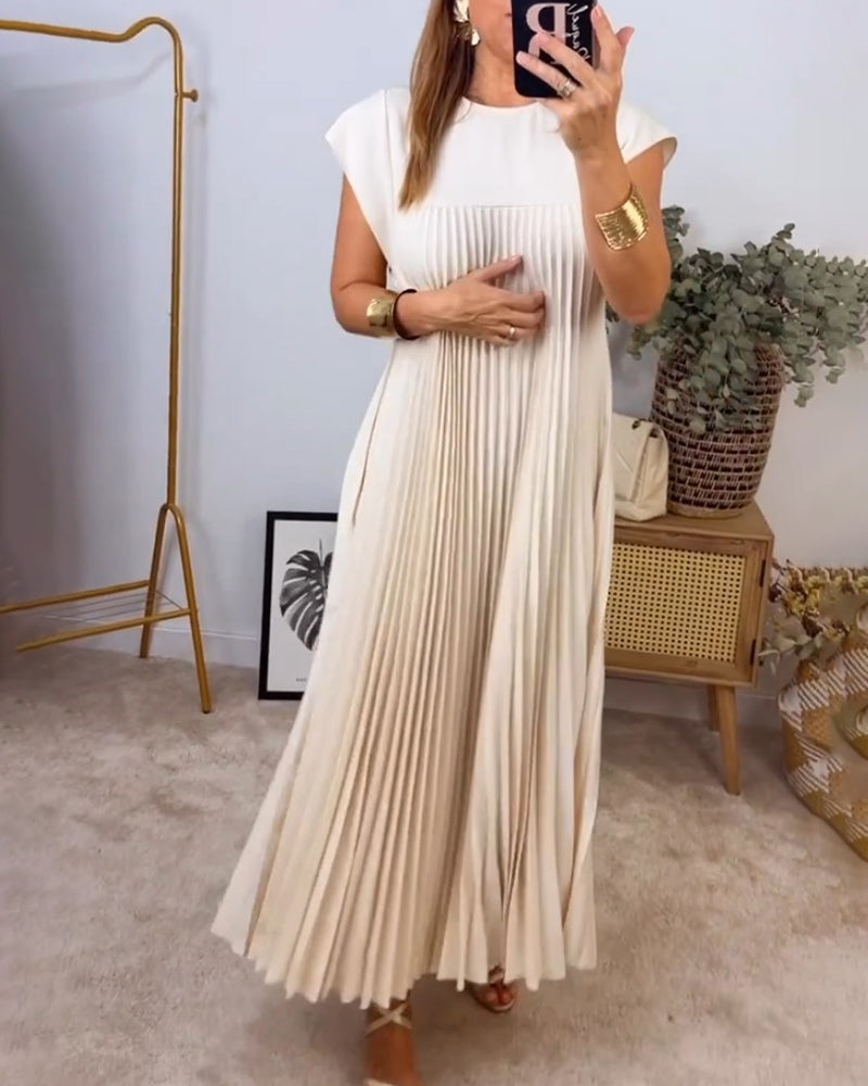 Gwendoline - Pleated Maxi Dress