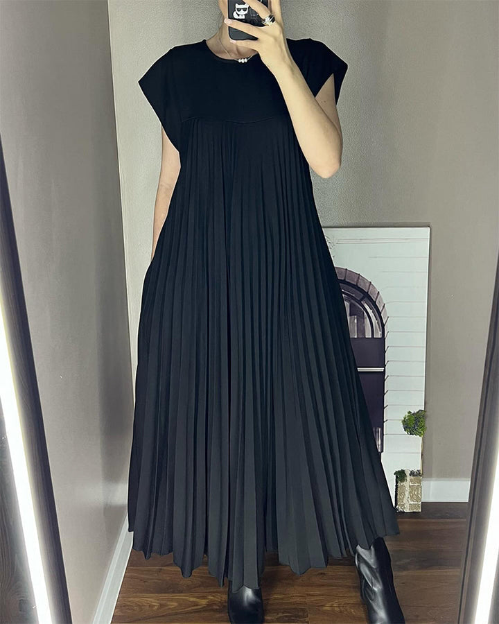 Gwendoline - Pleated Maxi Dress