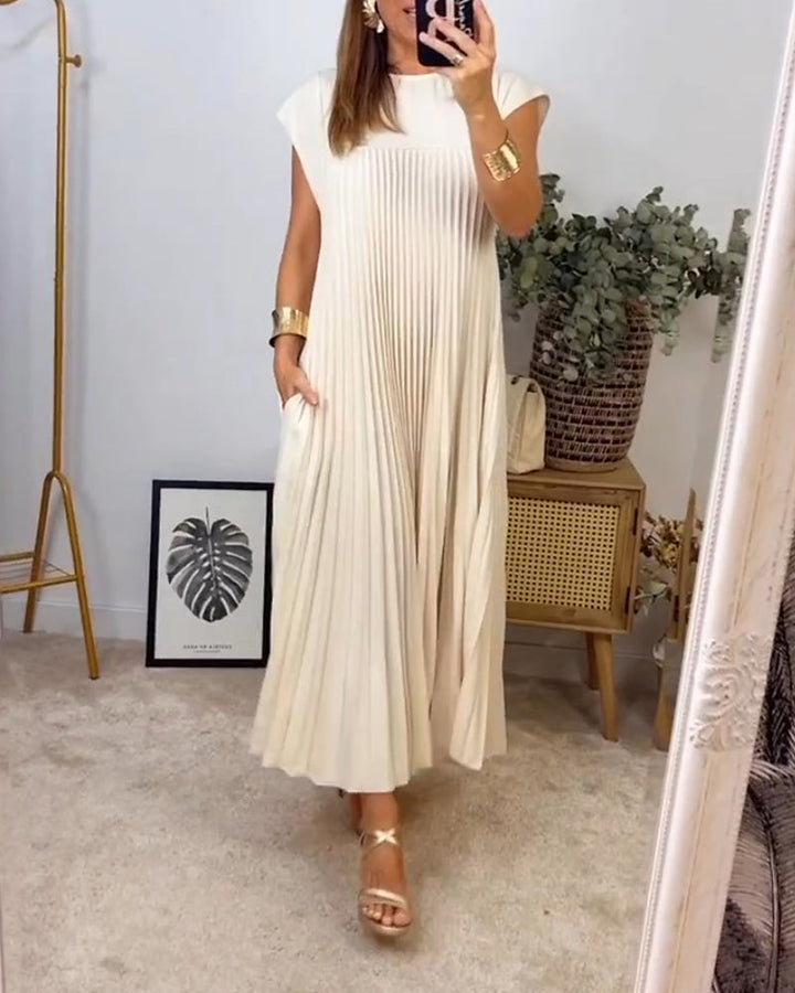 Gwendoline - Pleated Maxi Dress