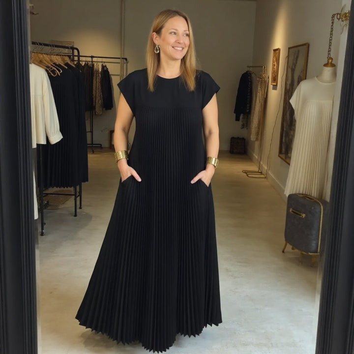 Gwendoline - Pleated Maxi Dress